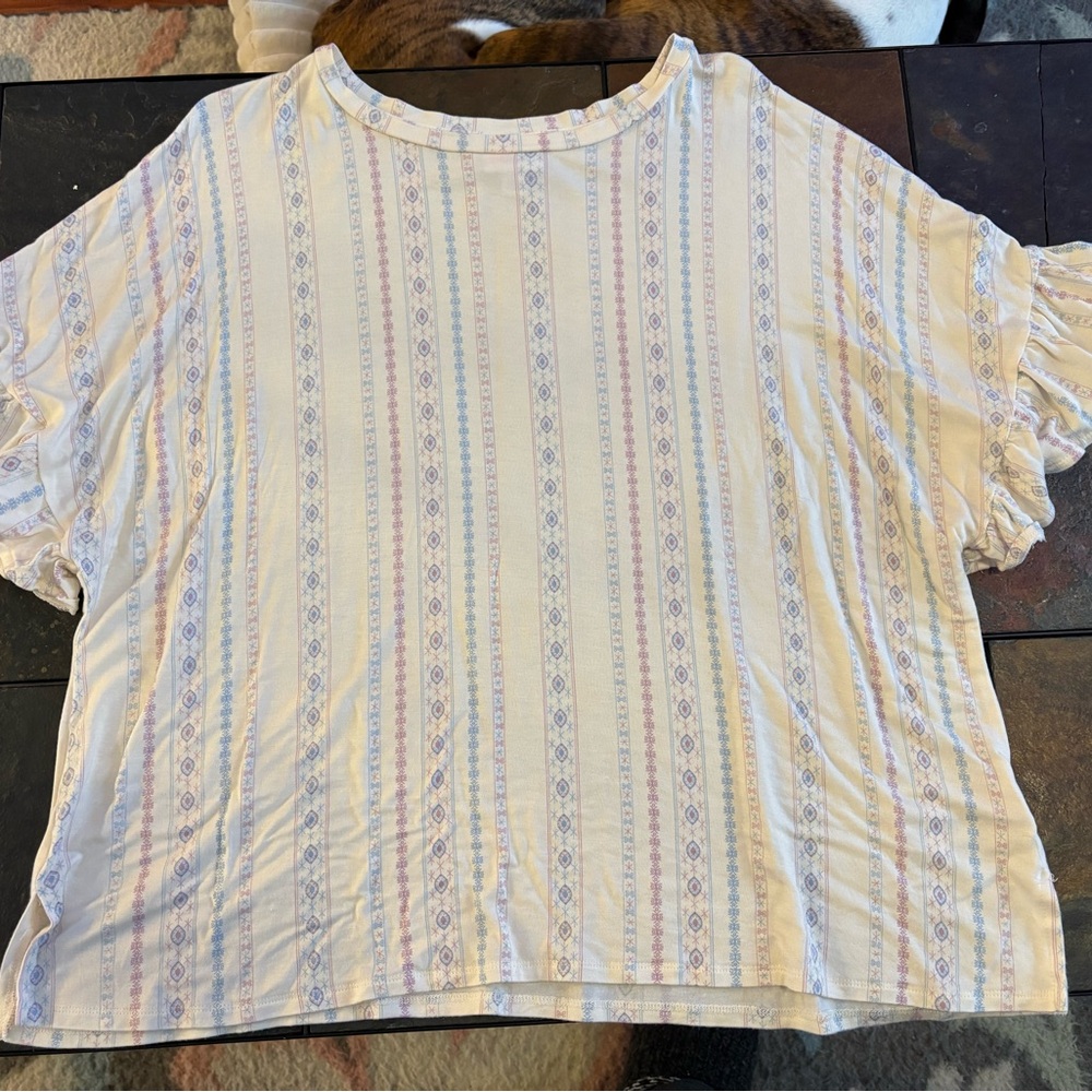 LuLaRoe Cream and Blue Patterned Blouse